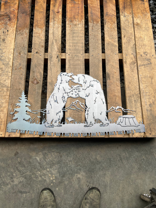 Grizzly Mountain Scenery Cutout